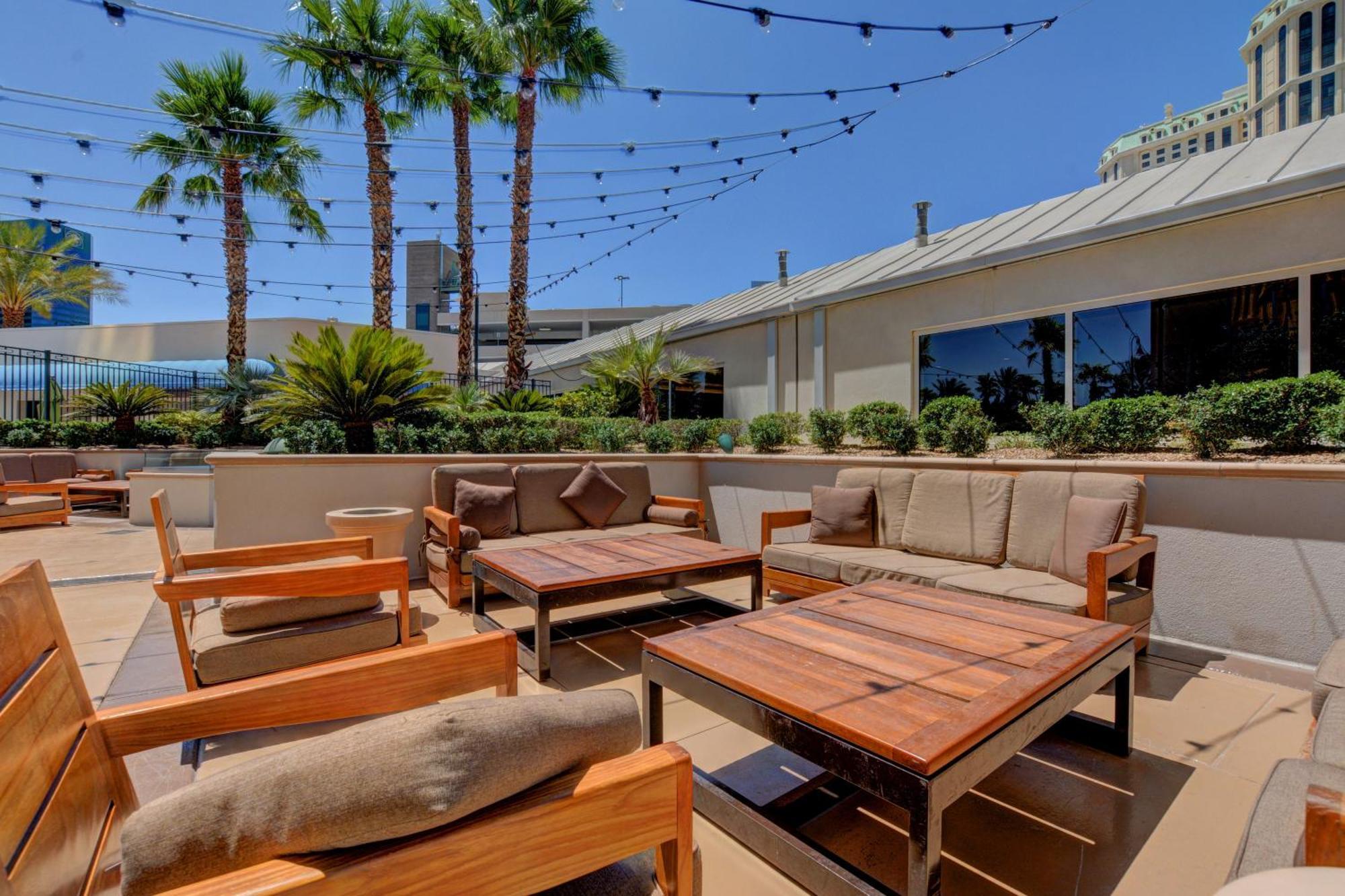 The Fantasy Suite Mgm Signature Pool View Las Vegas Exterior photo
